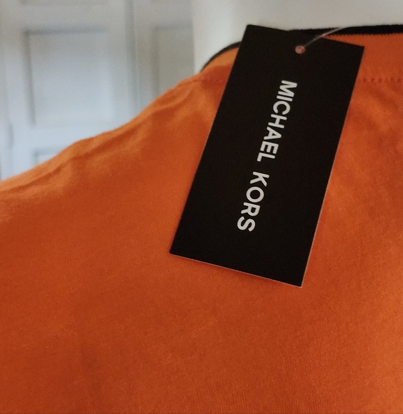 Michael Kors Bold And Vibrant Orange Embossed Short Sleeve T-Shirt In Unisex Med - Picture 6 of 12